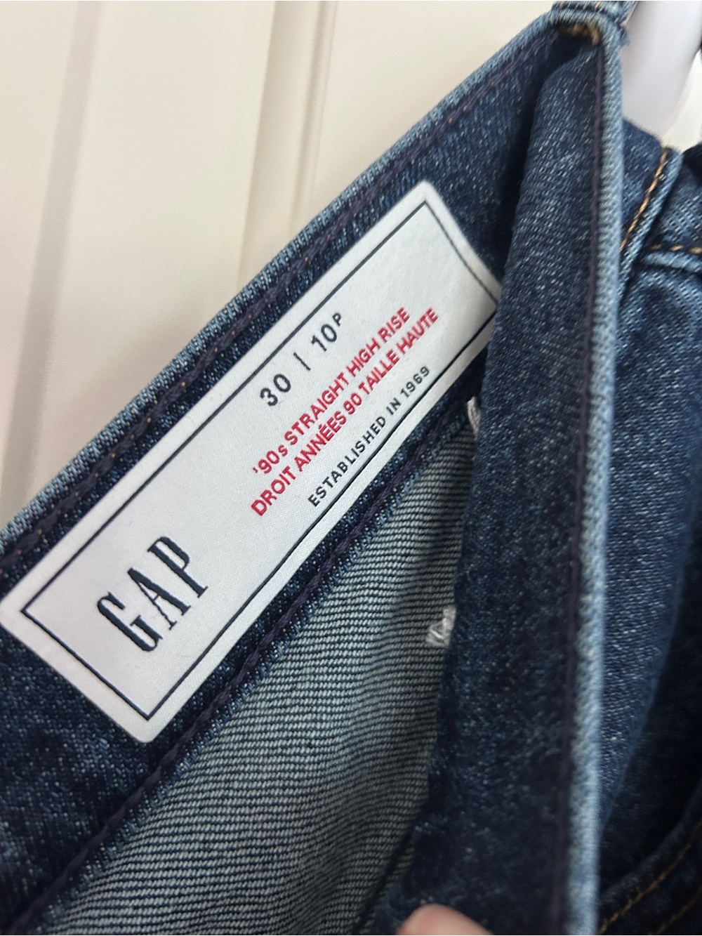 Gap ‘90s High Rise straight Jean- dark wash ( petite) - Picture 4 of 4